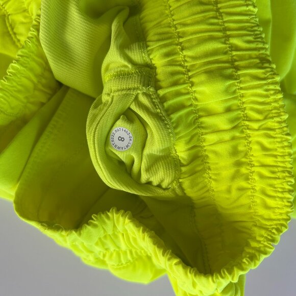 Lululemon Hotty Hot Low-Rise Lined Short 4", in High Level, Size 8 - Picture 6 of 6